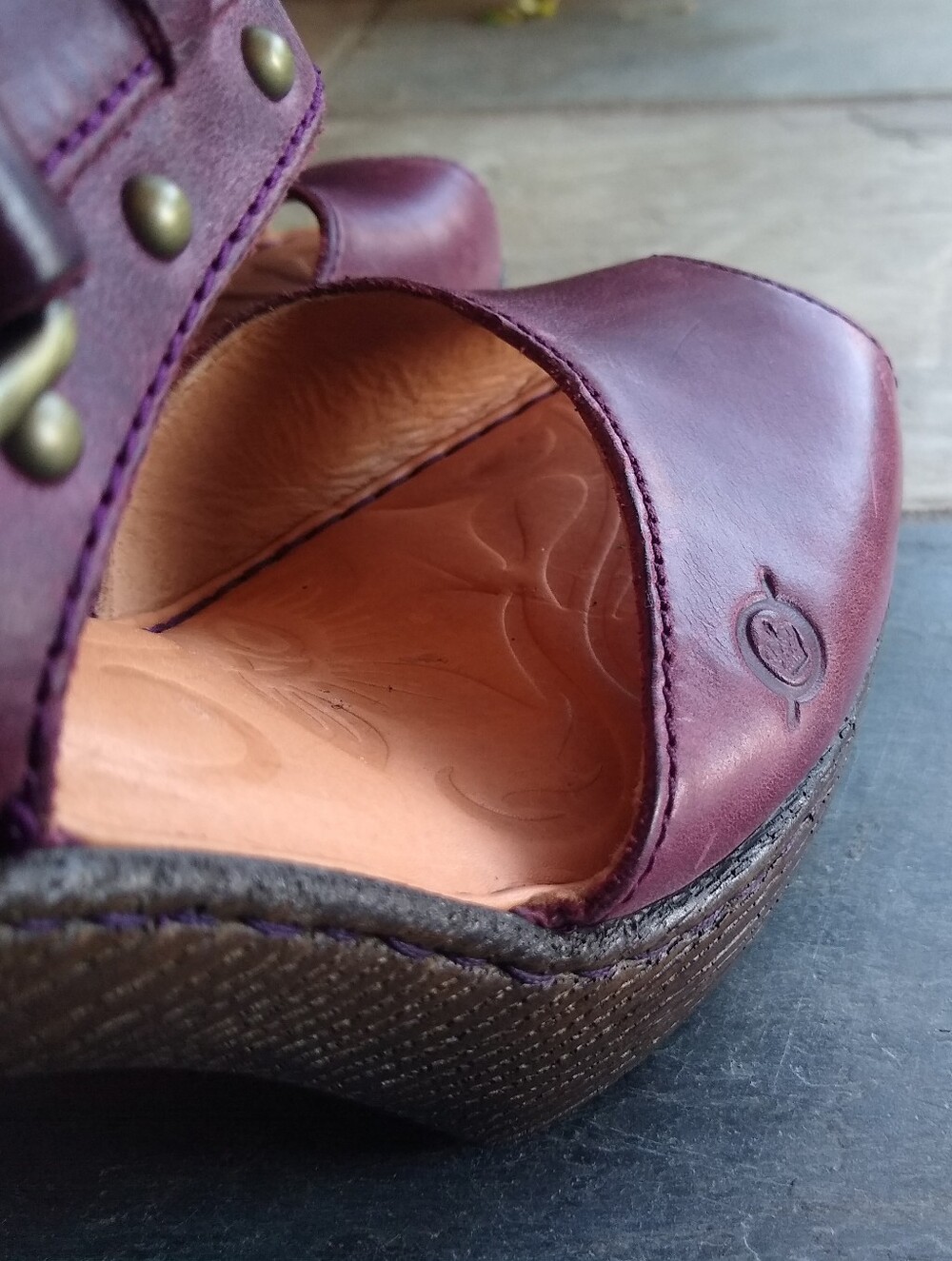NWT BORN Tierney Platform Clog Sandals 8 Brand New - Picture 12 of 12